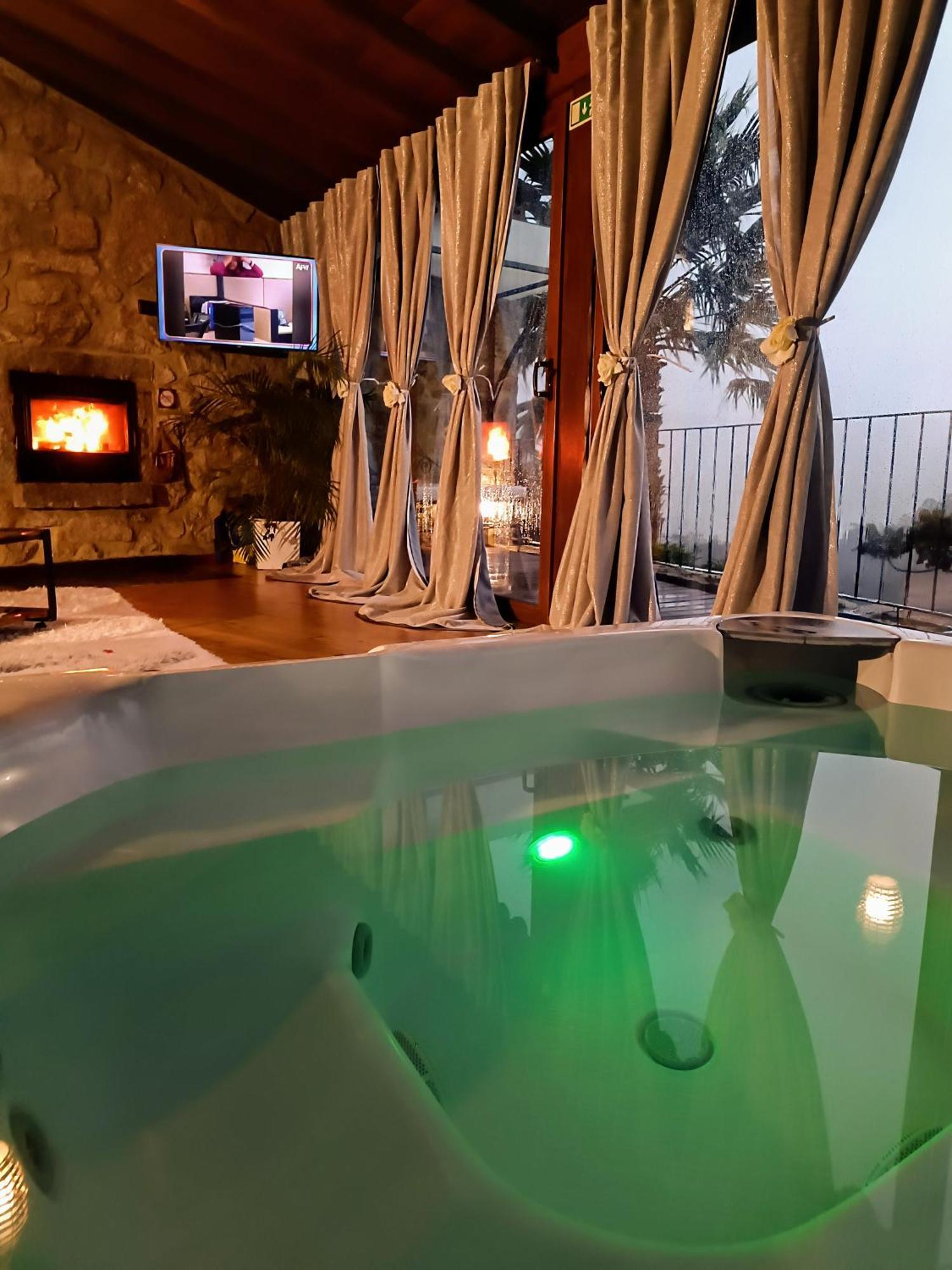 阿尔库什迪瓦尔德维什 Casa Favo De Mel - Jacuzzi Privado & Lareira - Piscina酒店 外观 照片