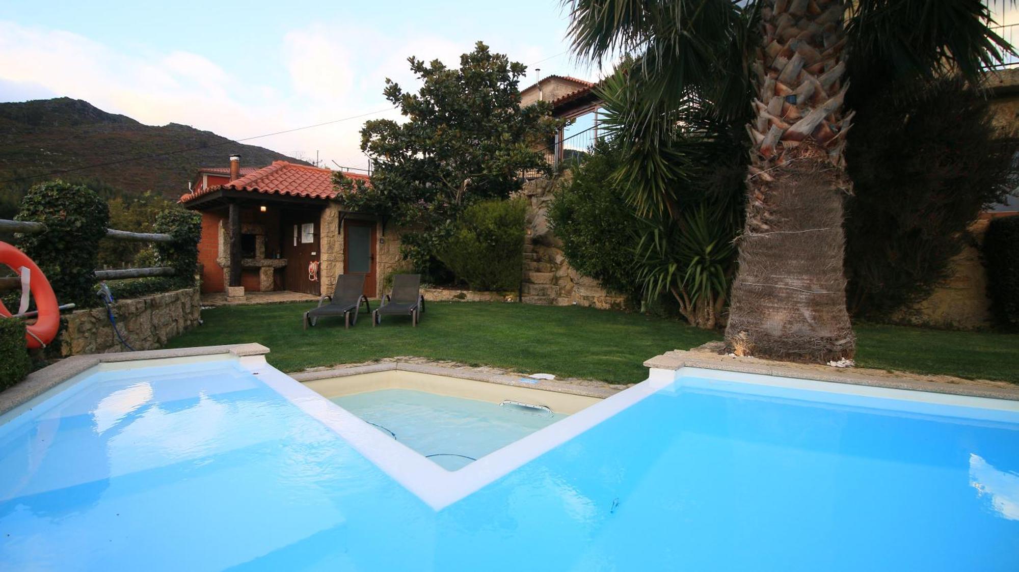 阿尔库什迪瓦尔德维什 Casa Favo De Mel - Jacuzzi Privado & Lareira - Piscina酒店 外观 照片