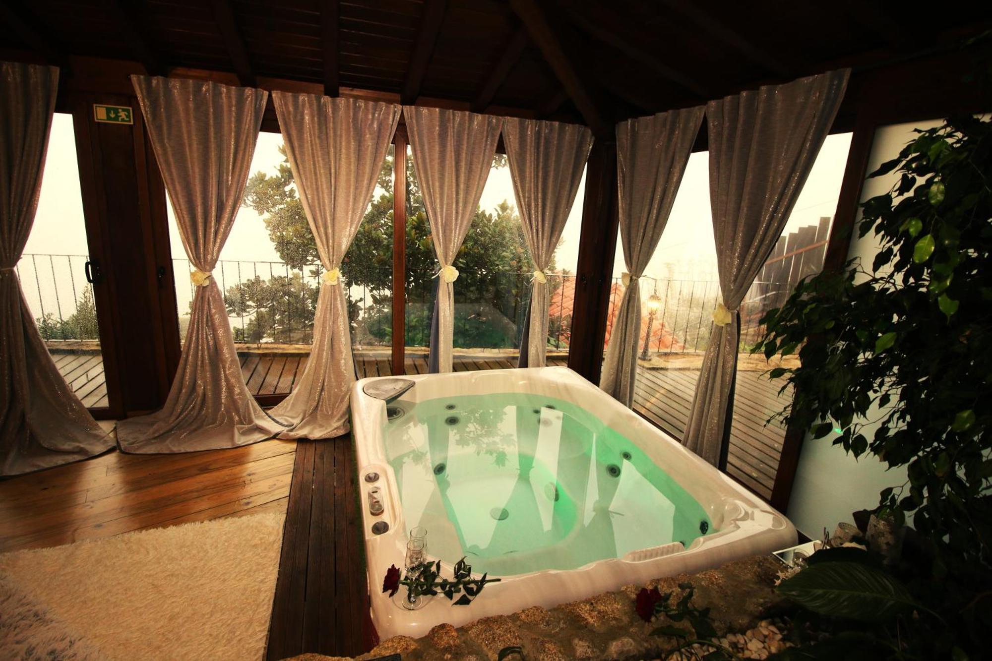 阿尔库什迪瓦尔德维什 Casa Favo De Mel - Jacuzzi Privado & Lareira - Piscina酒店 外观 照片